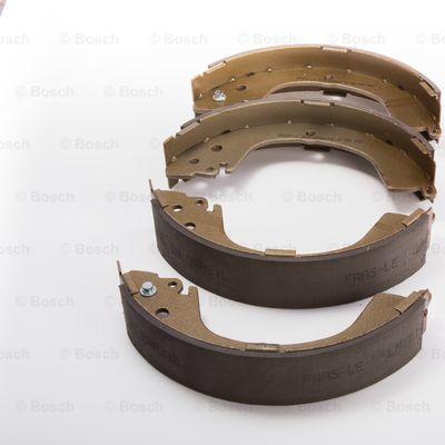 BOSCH 0 986 BB3 533 - Комплект спирачна челюст vvparts.bg