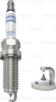 BOSCH 0 242 140 555 - Запалителна свещ vvparts.bg