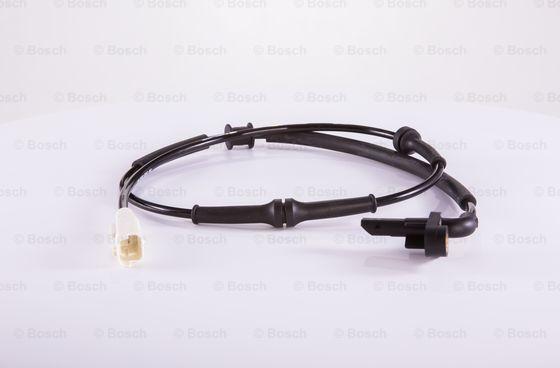 BOSCH 0 265 007 883 - Датчик, обороти на колелото vvparts.bg