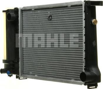 MAHLE CR 495 000P - Радиатор, охлаждане на двигателя vvparts.bg