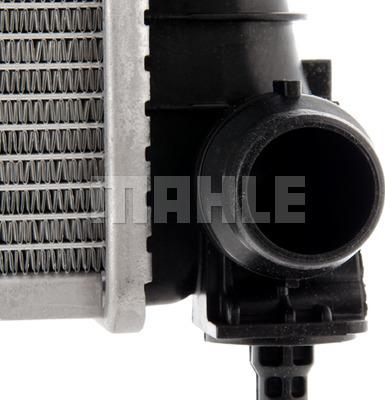 MAHLE CR 1586 000P - Радиатор, охлаждане на двигателя vvparts.bg