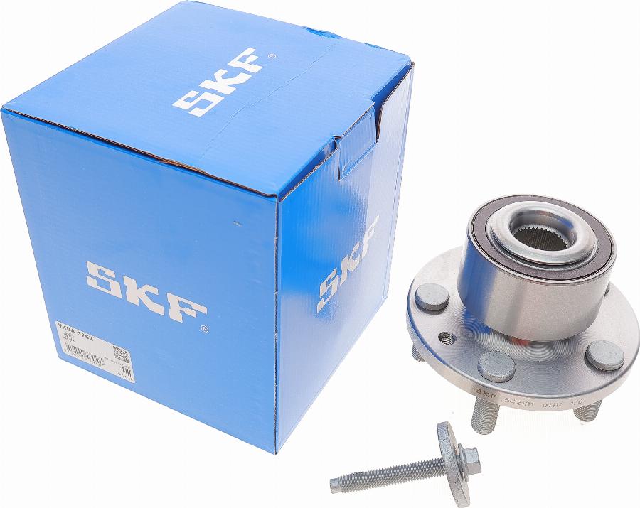 SKF VKBA 6752 - Комплект колесен лагер vvparts.bg