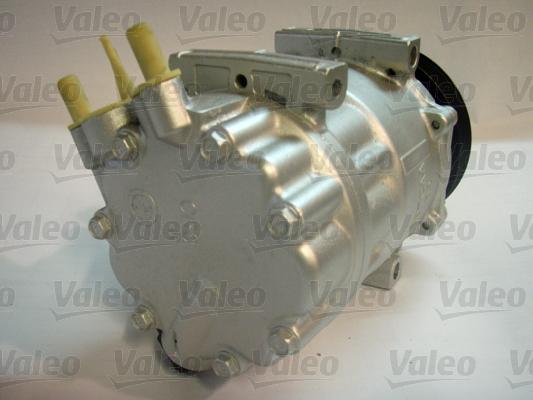 Valeo 813662 - Компресор, климатизация vvparts.bg