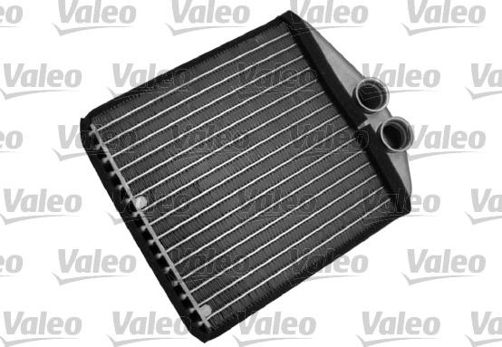 Valeo 812225 - Радиатор, охлаждане на двигателя vvparts.bg