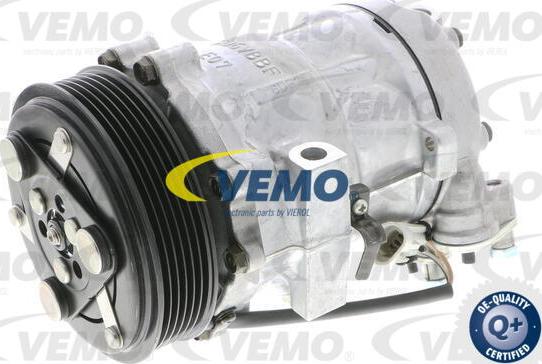 Vemo V40-15-0028 - Компресор, климатизация vvparts.bg