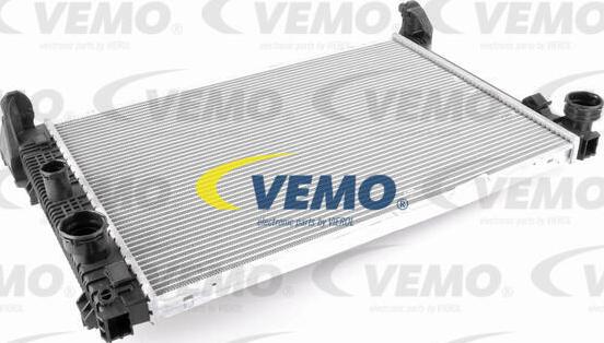 Vemo V30-60-1271 - Радиатор, охлаждане на двигателя vvparts.bg